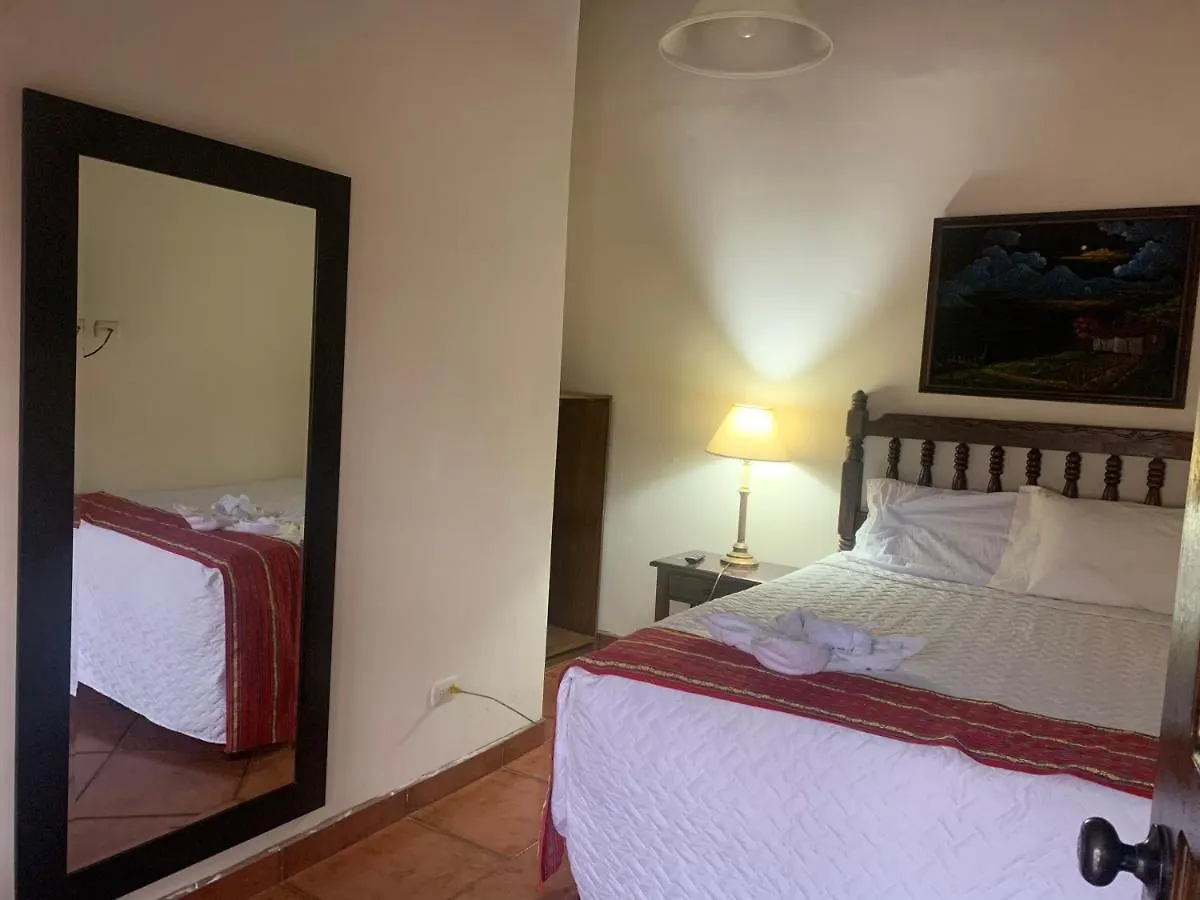 Hotel Mansion Del Rey Antigua 3*,