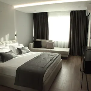 L'hotel 3*, Tirana Albania